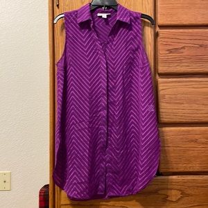 Dana Buchman women’s button-down tunic.